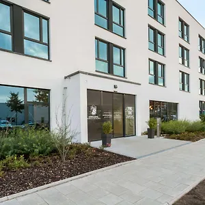 Hotel Super 8 By Wyndham North ***
